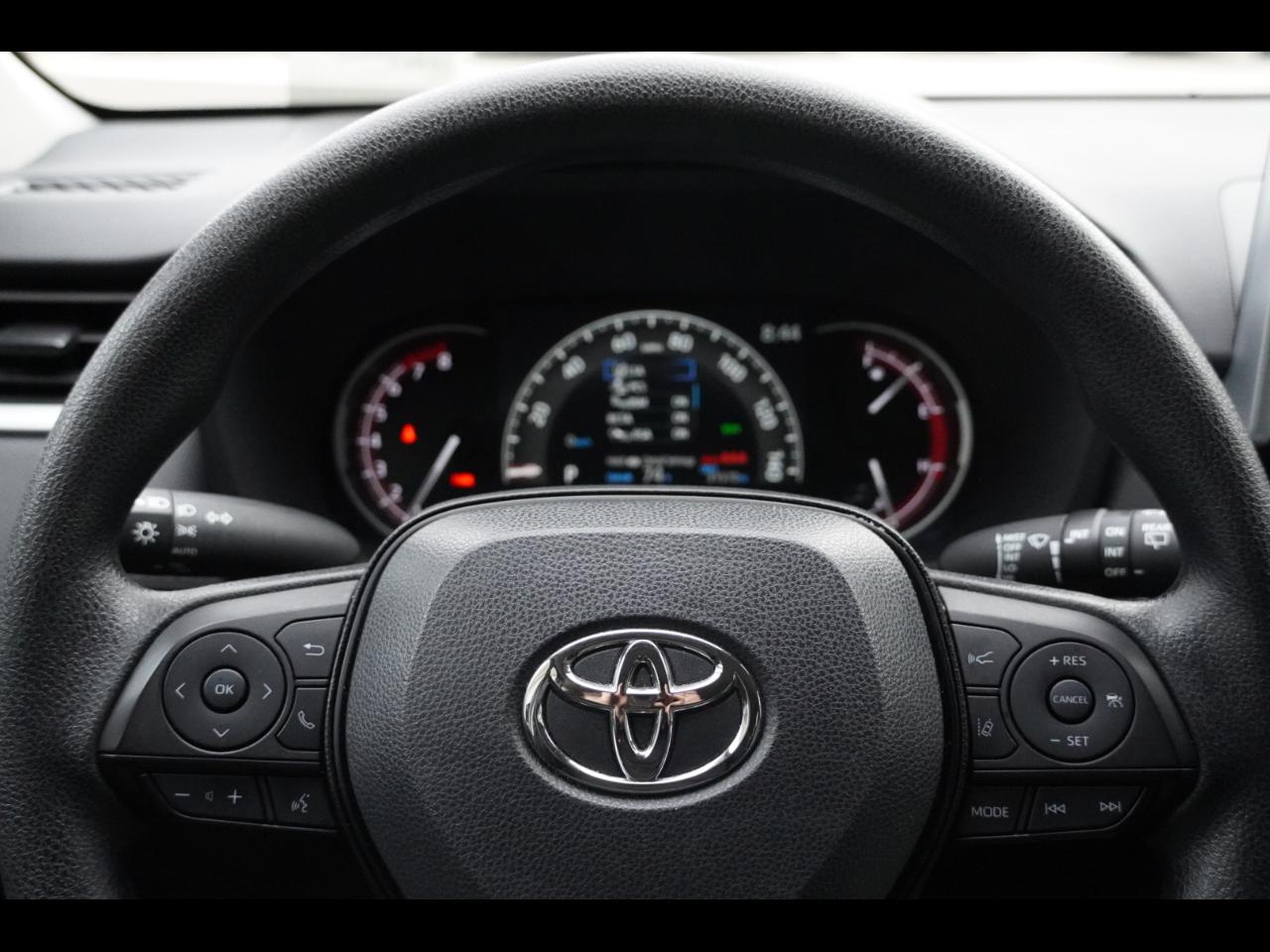 Toyota RAV4 XLE FWD (Natl) 2023