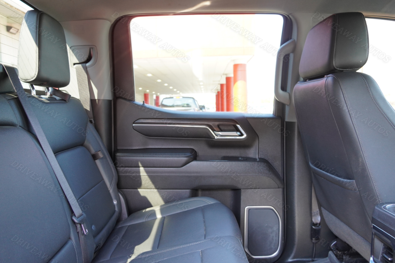 GMC Sierra 1500 4WD Crew Cab 147" SLT 2023 GMC Sierra 1500 4WD Crew Cab 147" SLT 2023