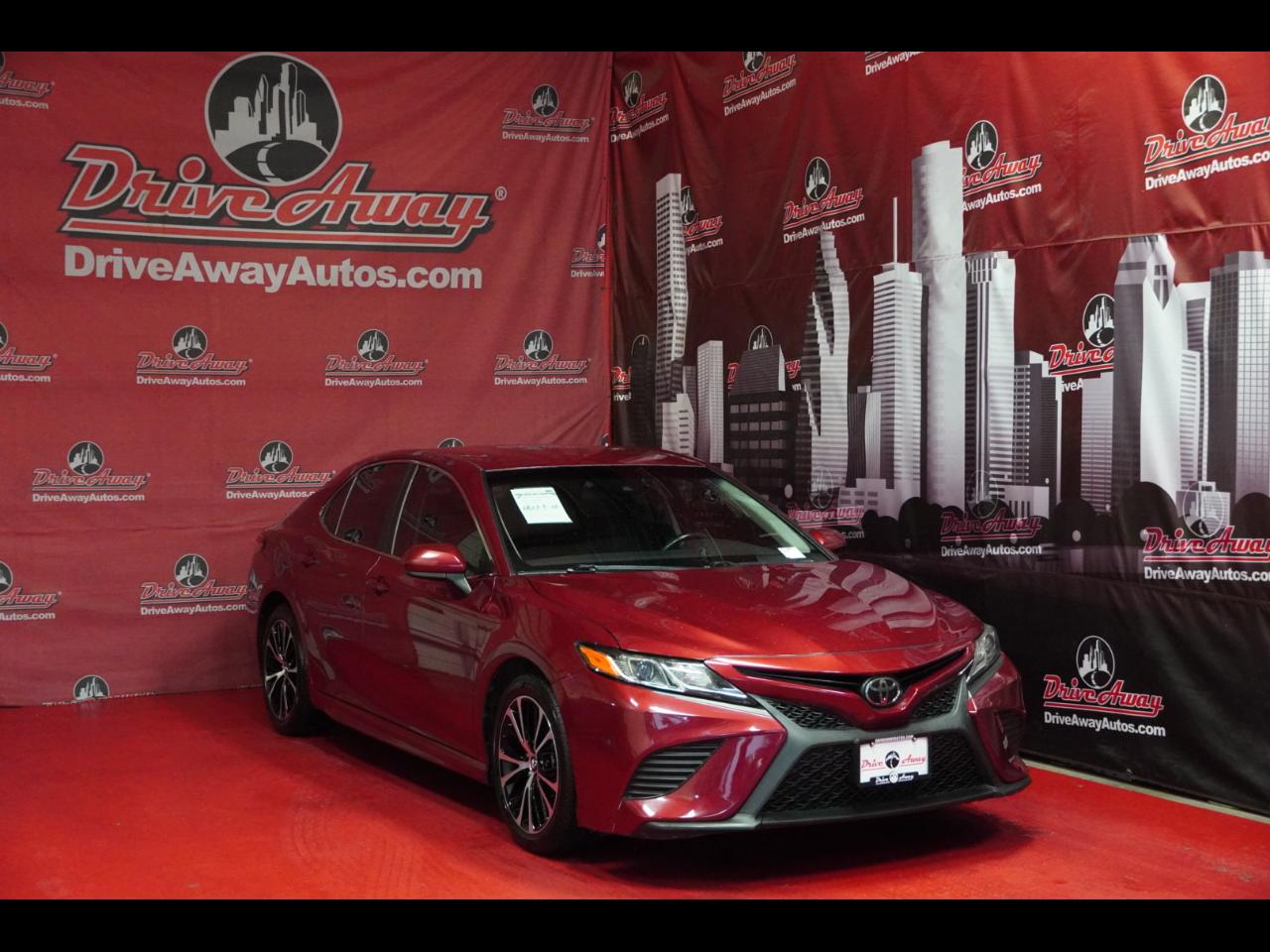 Toyota Camry XLE Auto (Natl) 2018