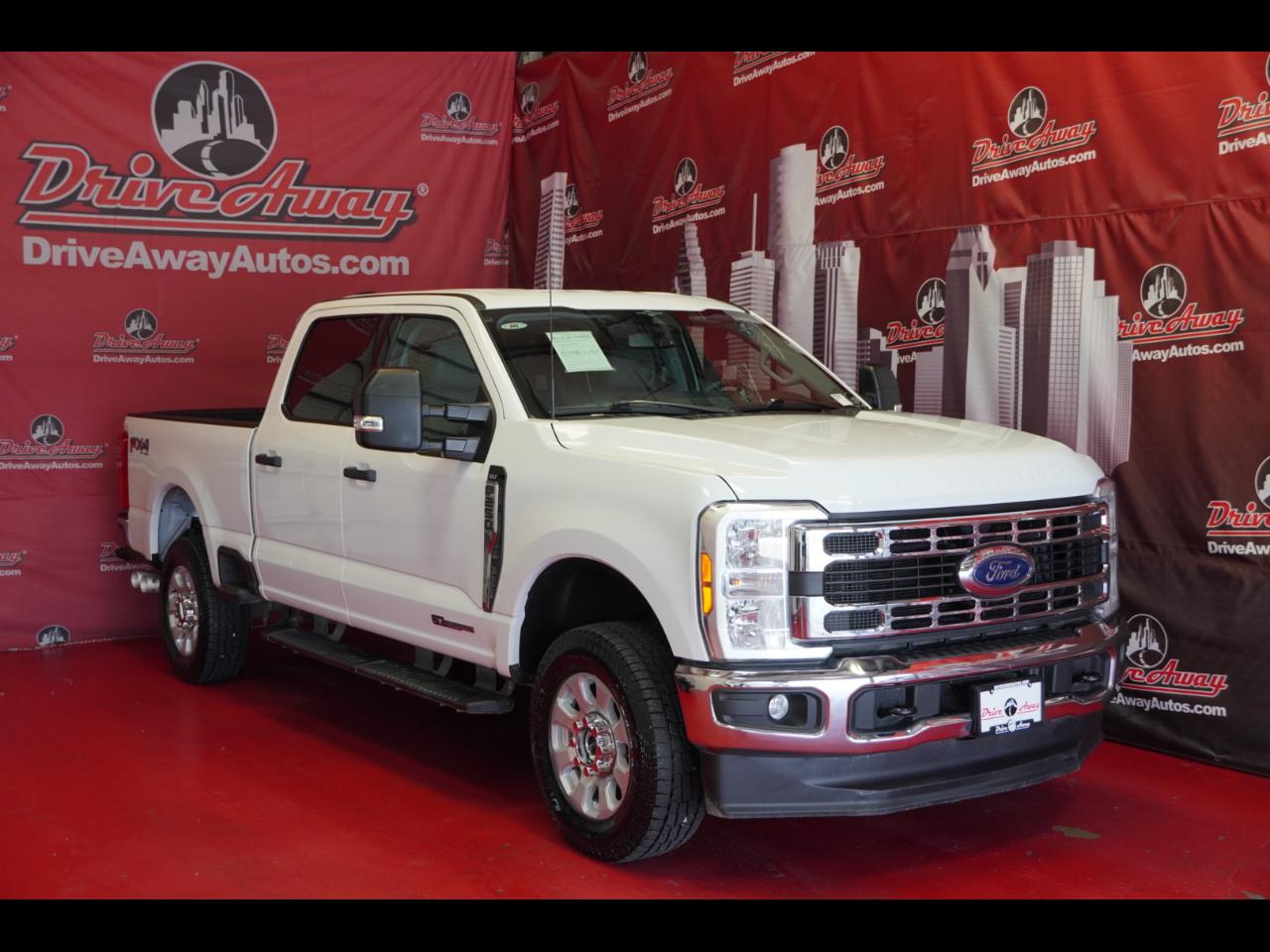 Ford Super Duty F-250 SRW King Ranch 4WD Crew Cab 8' Box 2023