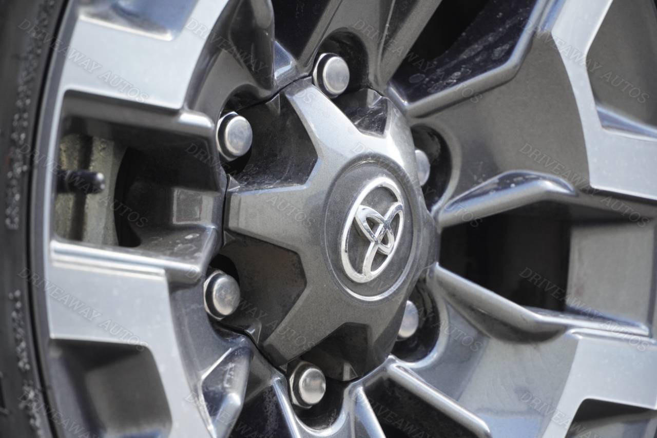 Toyota Tacoma 2WD TRD Off Road Double Cab 5' Bed V6 AT (Natl) 2023