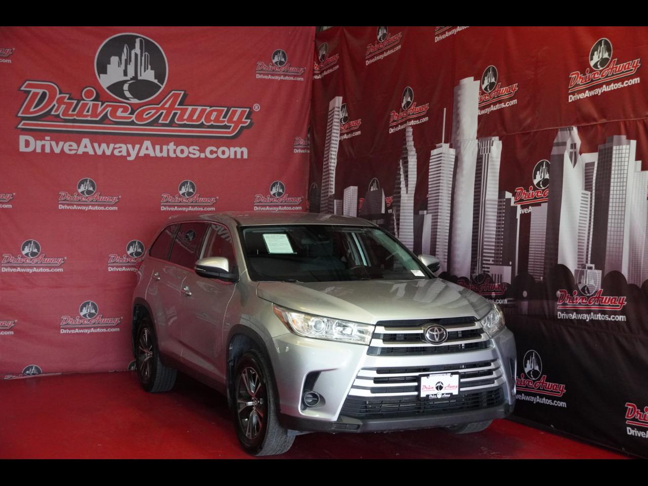 Toyota Highlander LE V6 AWD (Natl) 2019
