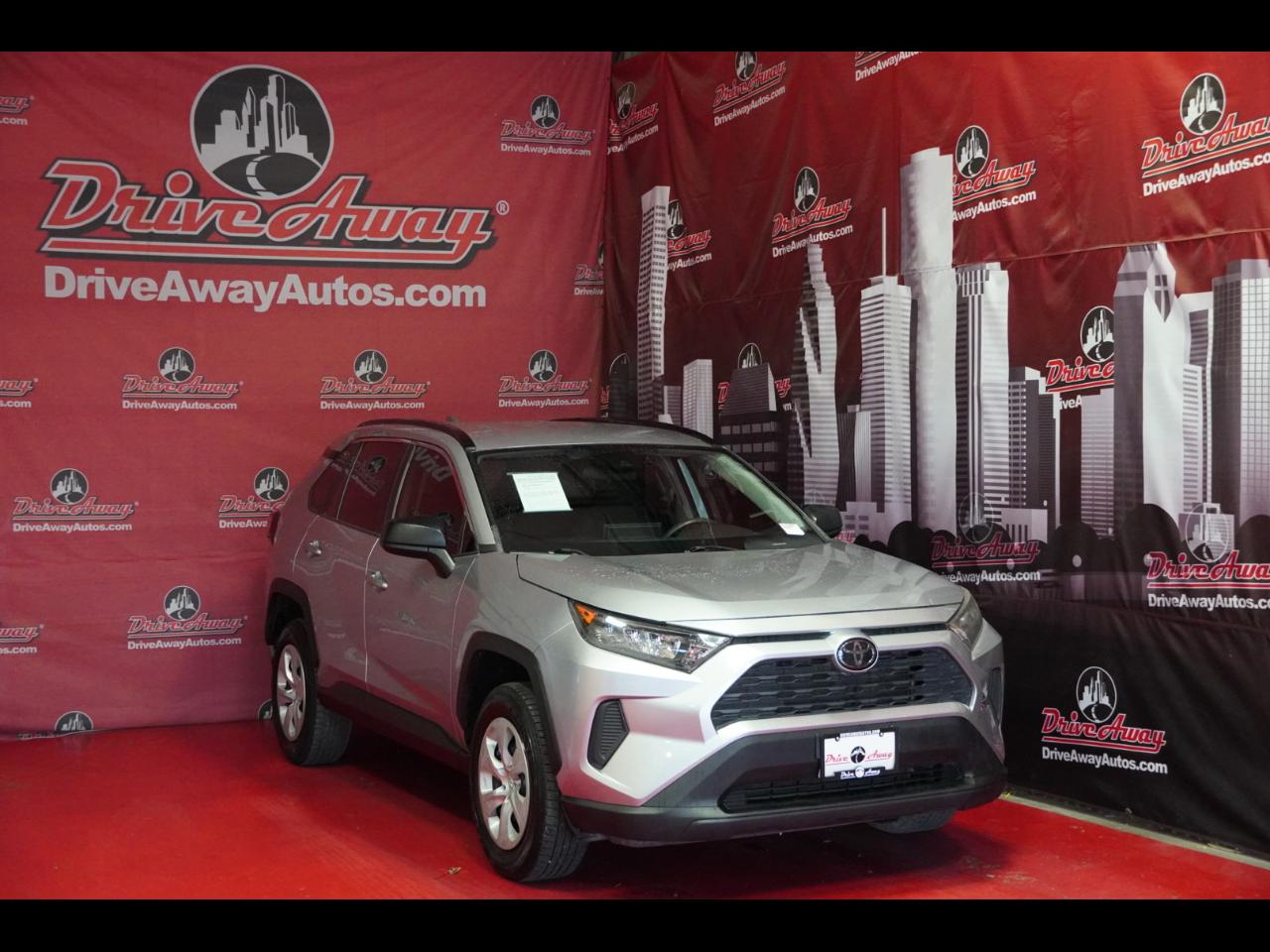 Toyota RAV4 LE FWD (Natl) 2020