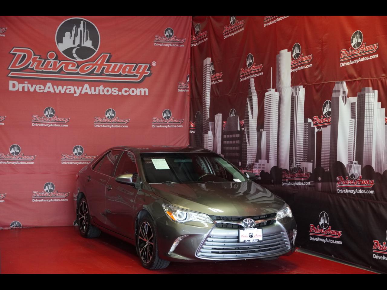 Toyota Camry XLE Auto (Natl) 2017