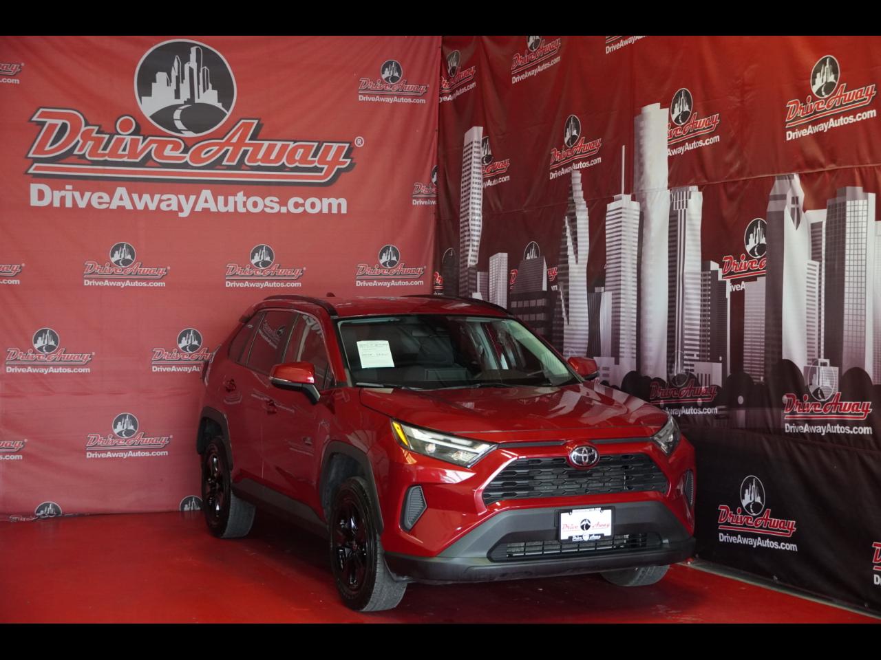 Toyota RAV4 XLE FWD (Natl) 2023