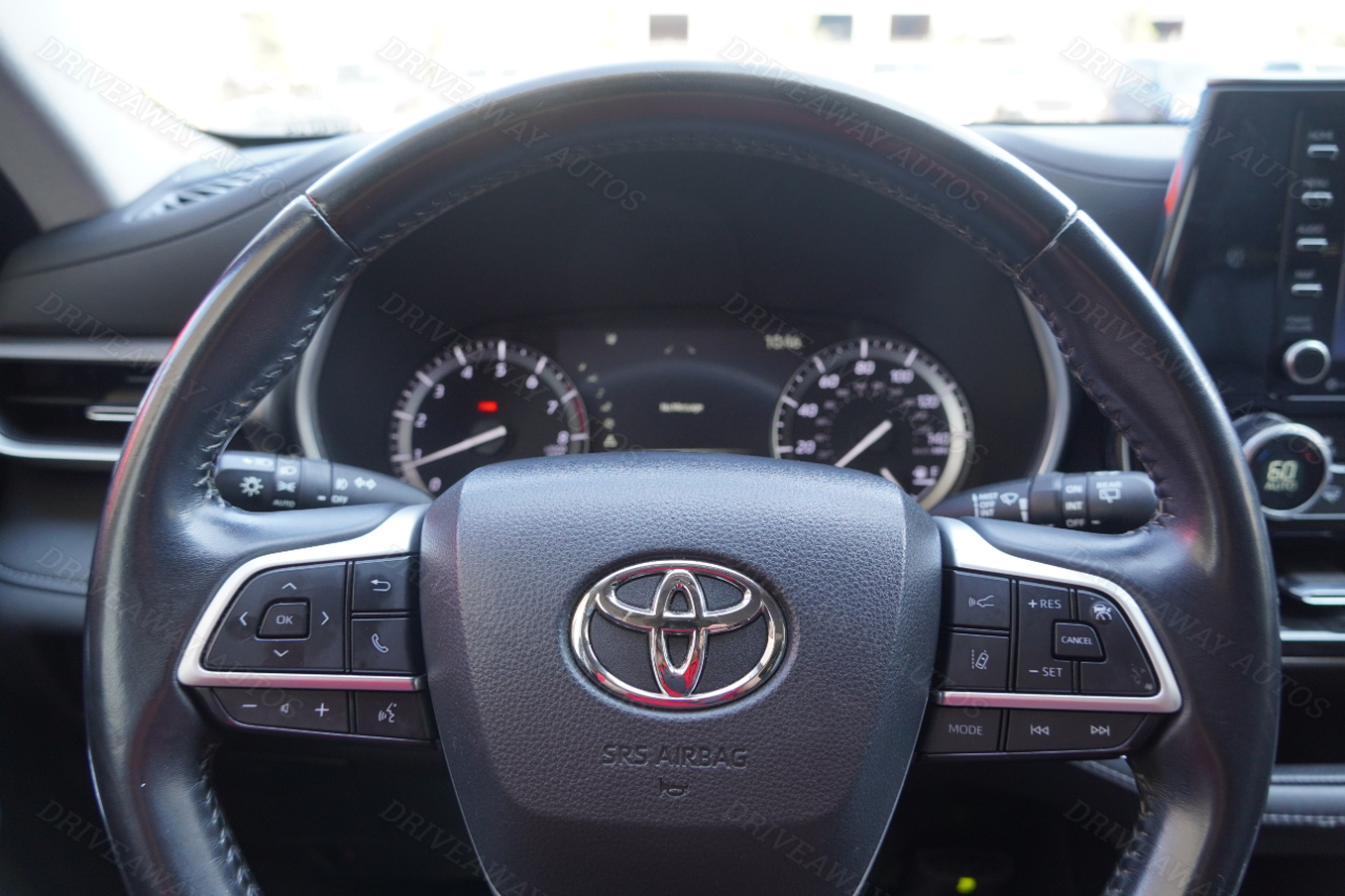 Toyota Highlander XLE AWD (Natl) 2022 Toyota Highlander XLE AWD (Natl) 2022