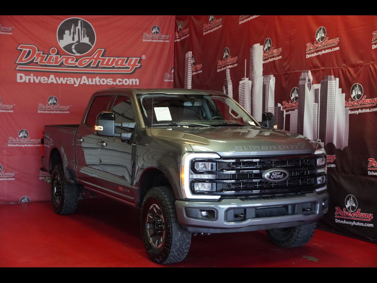 Ford Super Duty F-250 SRW King Ranch 4WD Crew Cab 8' Box 2023