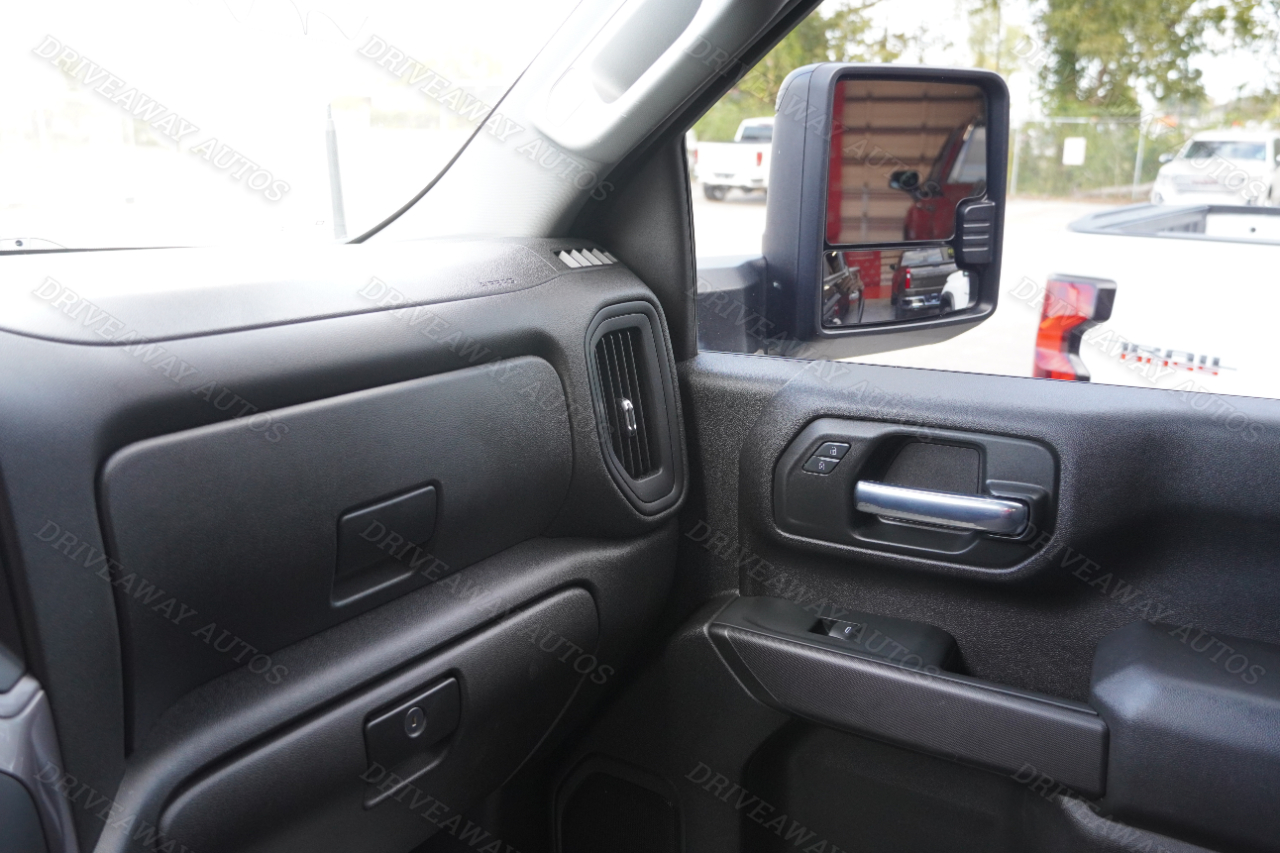 Chevrolet Silverado 2500HD 4WD Crew Cab 159" Custom 2024