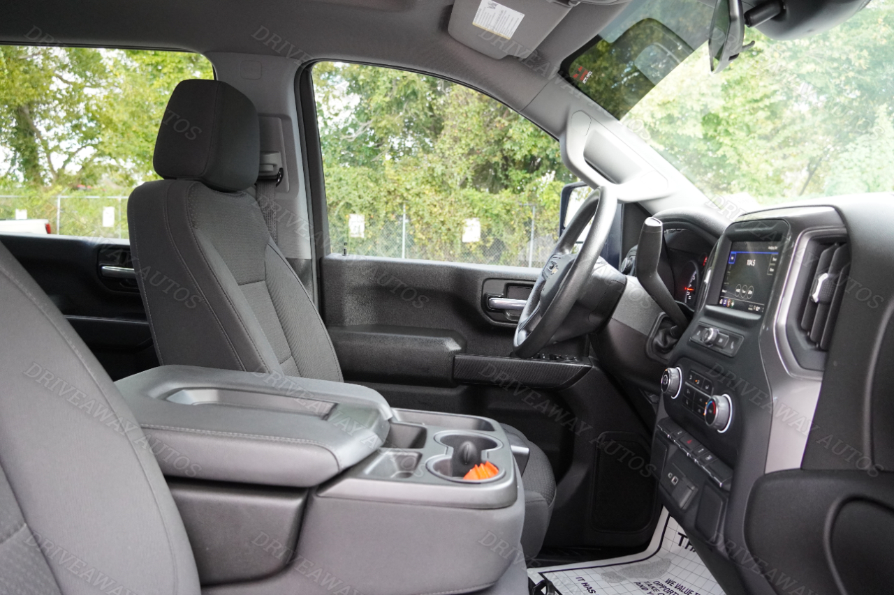 Chevrolet Silverado 2500HD 4WD Crew Cab 159" Custom 2024