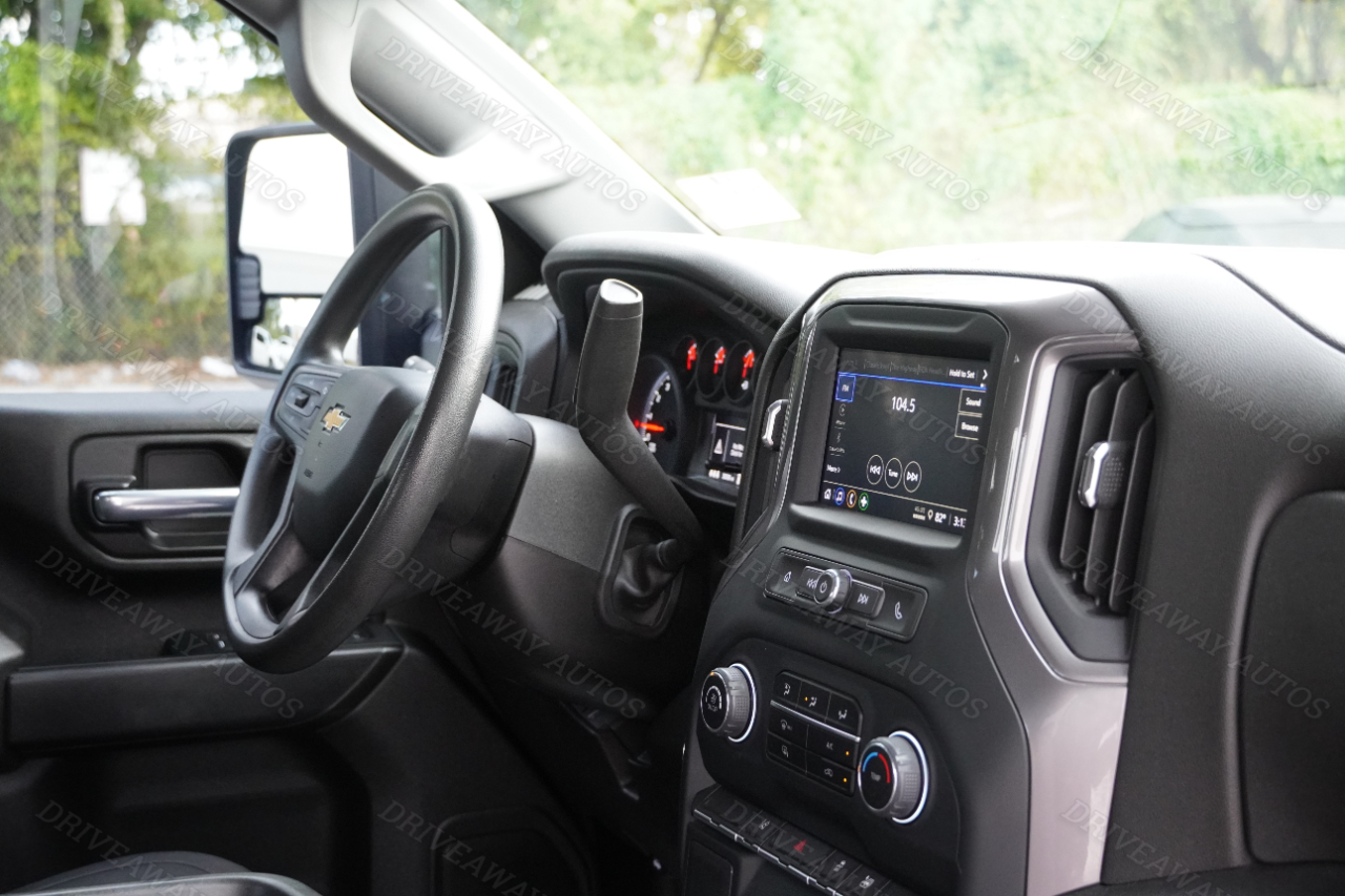 Chevrolet Silverado 2500HD 4WD Crew Cab 159" Custom 2024