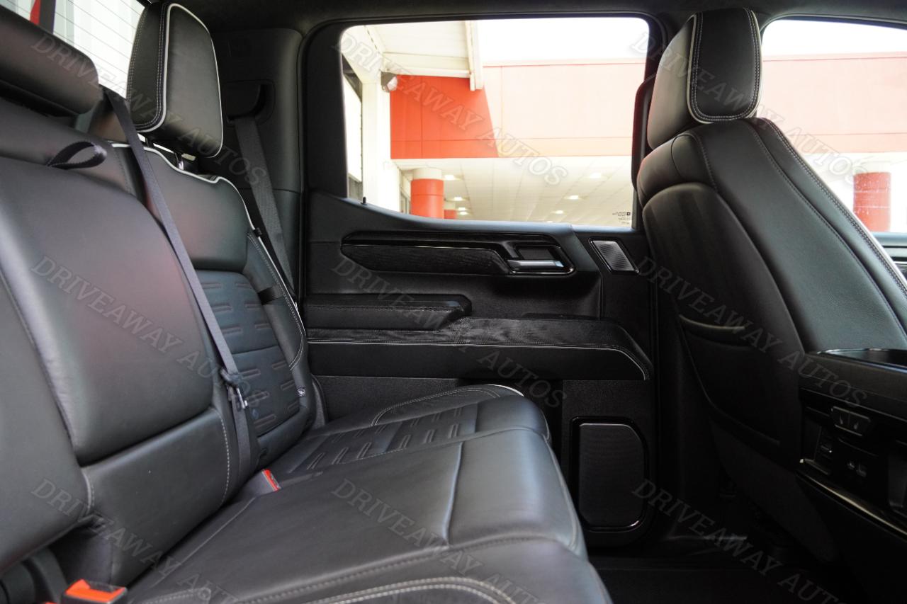GMC Sierra 1500 4WD Crew Cab 147" AT4X 2023