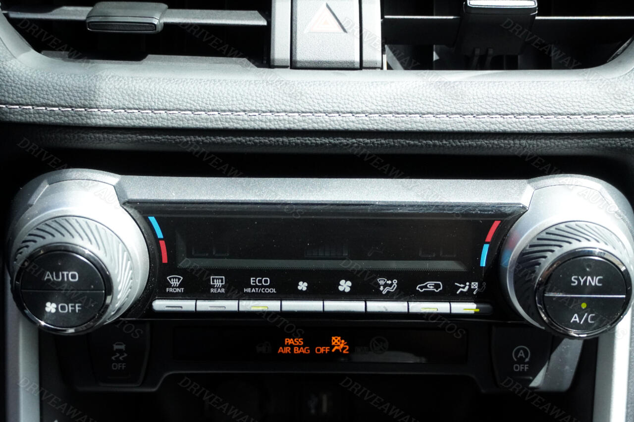 Toyota RAV4 XLE FWD (Natl) 2024 Toyota RAV4 XLE FWD (Natl) 2024