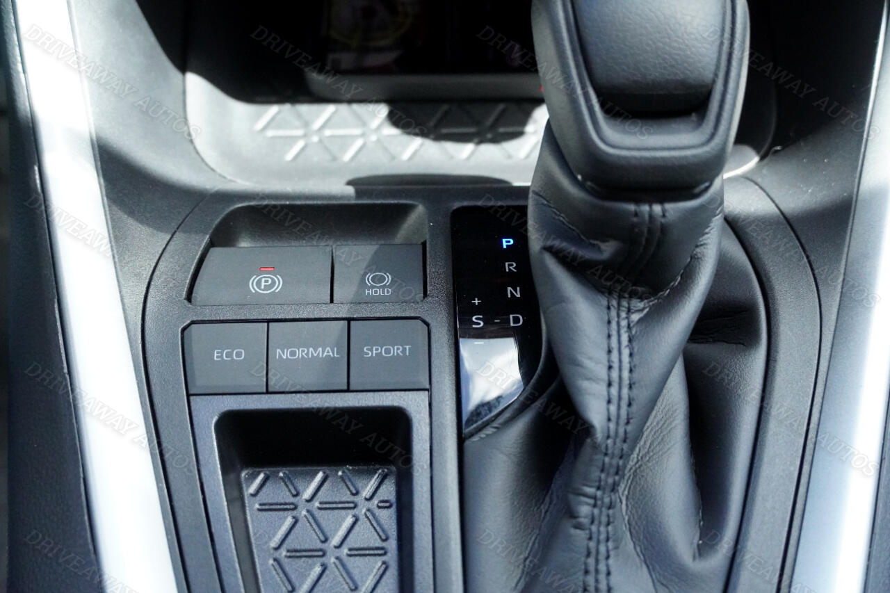 Toyota RAV4 XLE FWD (Natl) 2024 Toyota RAV4 XLE FWD (Natl) 2024