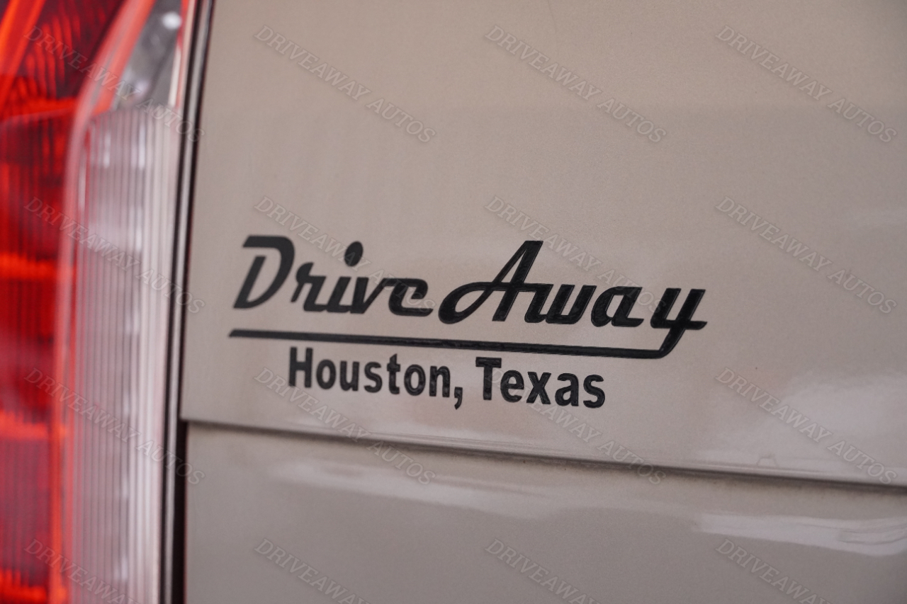 GMC Yukon XL 2WD 4dr SLT 2023 GMC Yukon XL 2WD 4dr SLT 2023