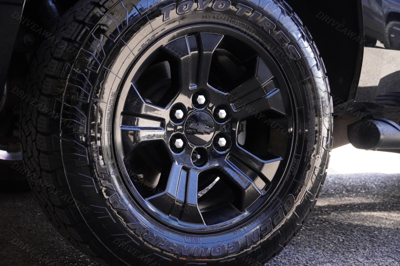 Chevrolet Tahoe 2WD 4dr LS 2020 Chevrolet Tahoe 2WD 4dr LS 2020