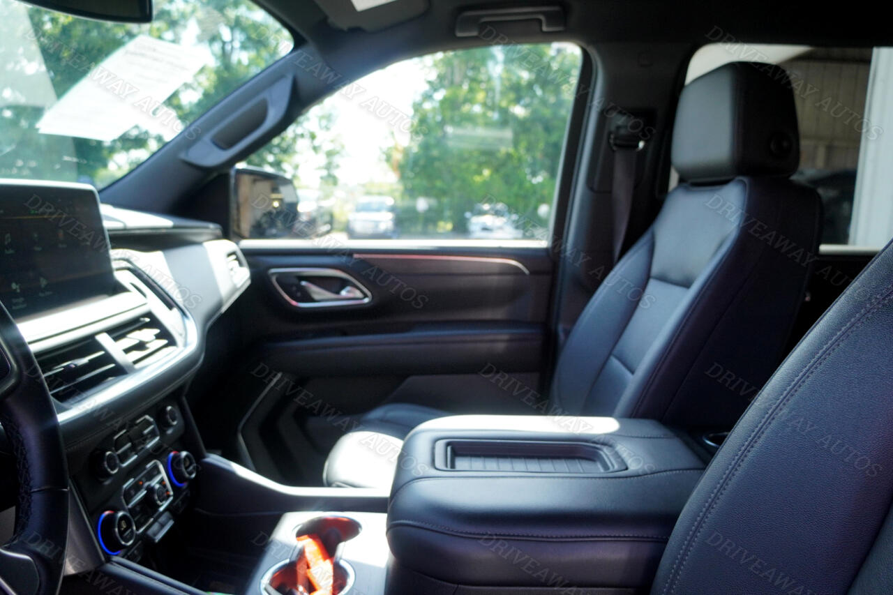 Chevrolet Suburban 2WD 4dr LT 2023 Chevrolet Suburban 2WD 4dr LT 2023