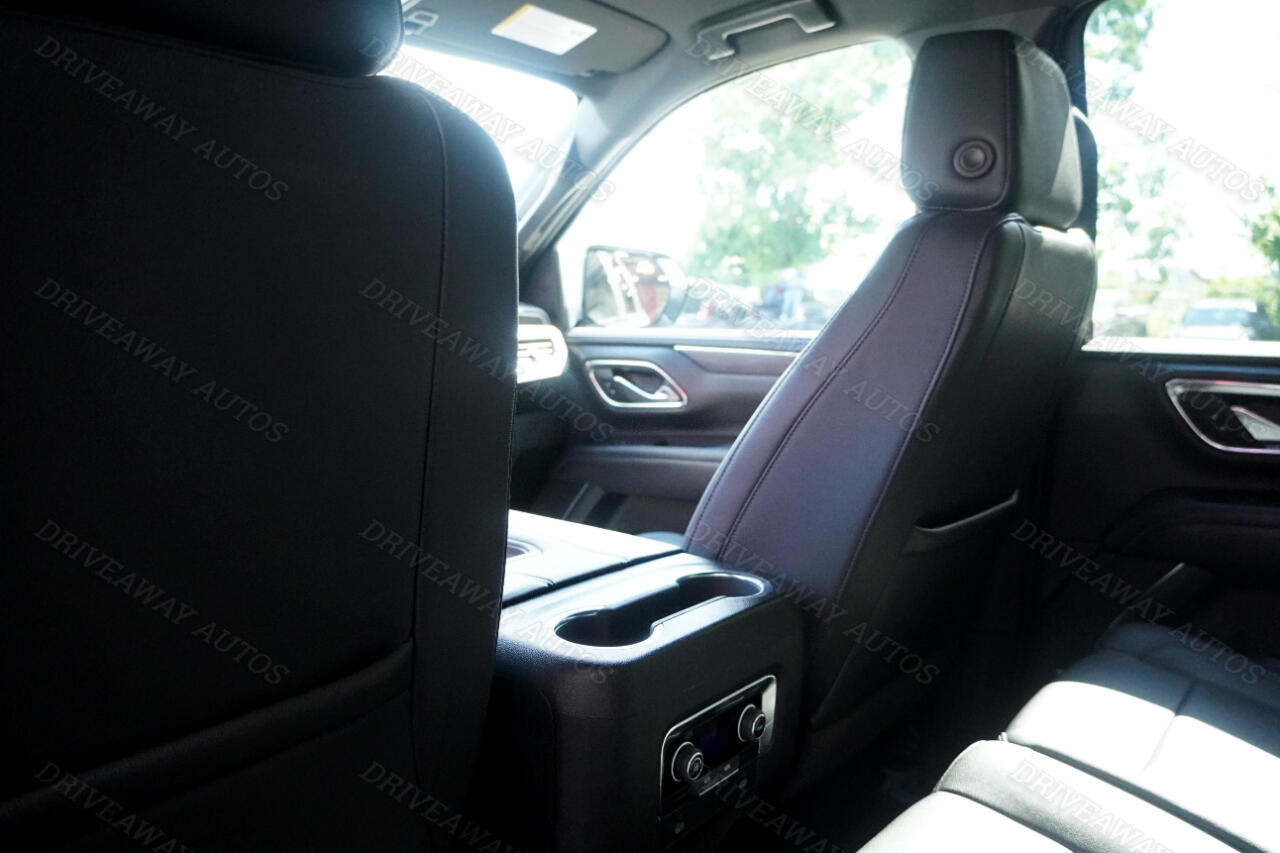 Chevrolet Suburban 2WD 4dr LT 2023 Chevrolet Suburban 2WD 4dr LT 2023