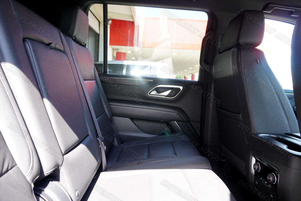 Chevrolet Suburban 2WD 4dr LT 2023 Chevrolet Suburban 2WD 4dr LT 2023