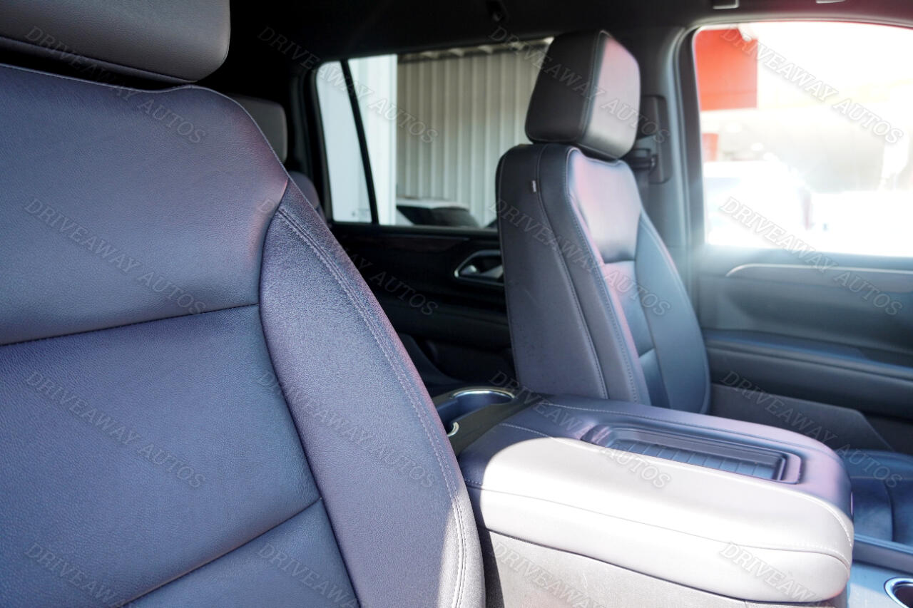 Chevrolet Suburban 2WD 4dr LT 2023 Chevrolet Suburban 2WD 4dr LT 2023