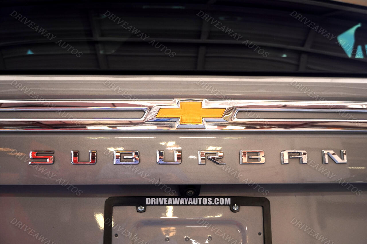 Chevrolet Suburban 2WD 4dr LT 2023 Chevrolet Suburban 2WD 4dr LT 2023