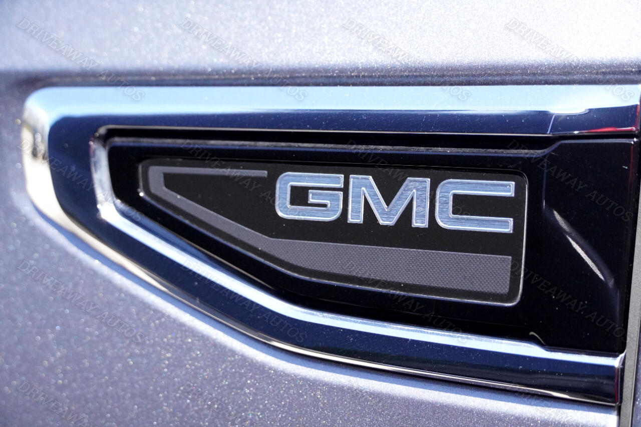 GMC Yukon 4WD 4dr SLT 2022 GMC Yukon 4WD 4dr SLT 2022