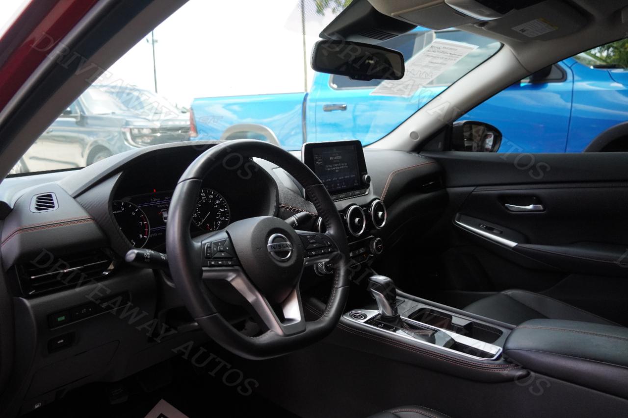 Nissan Sentra SR CVT 2021