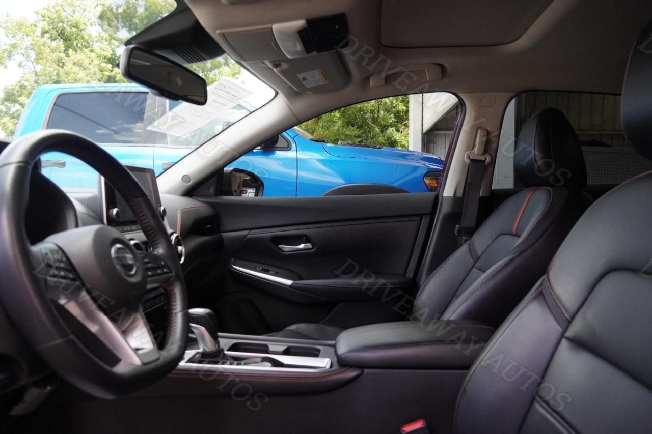 Nissan Sentra SR CVT 2021
