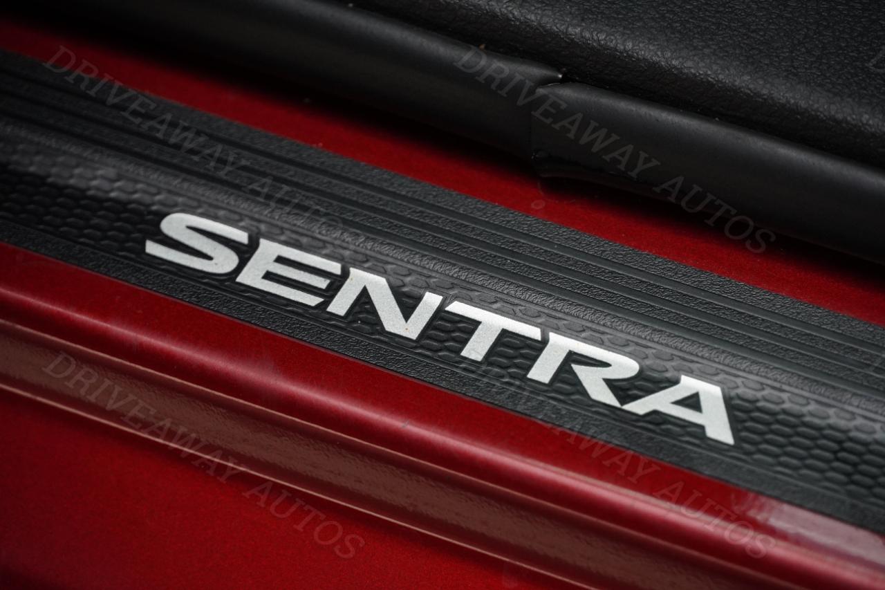 Nissan Sentra SR CVT 2021