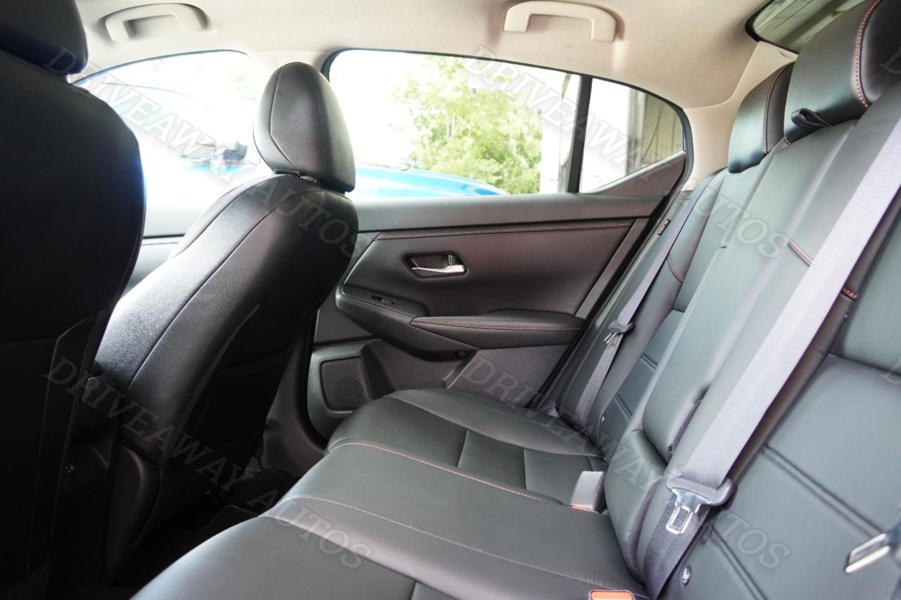 Nissan Sentra SR CVT 2021