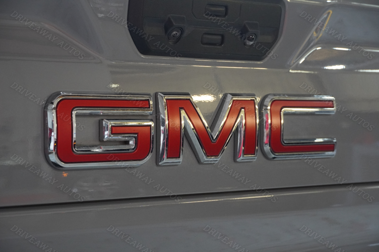 GMC Sierra 2500HD 4WD Crew Cab 159" SLT 2024 GMC Sierra 2500HD 4WD Crew Cab 159" SLT 2024
