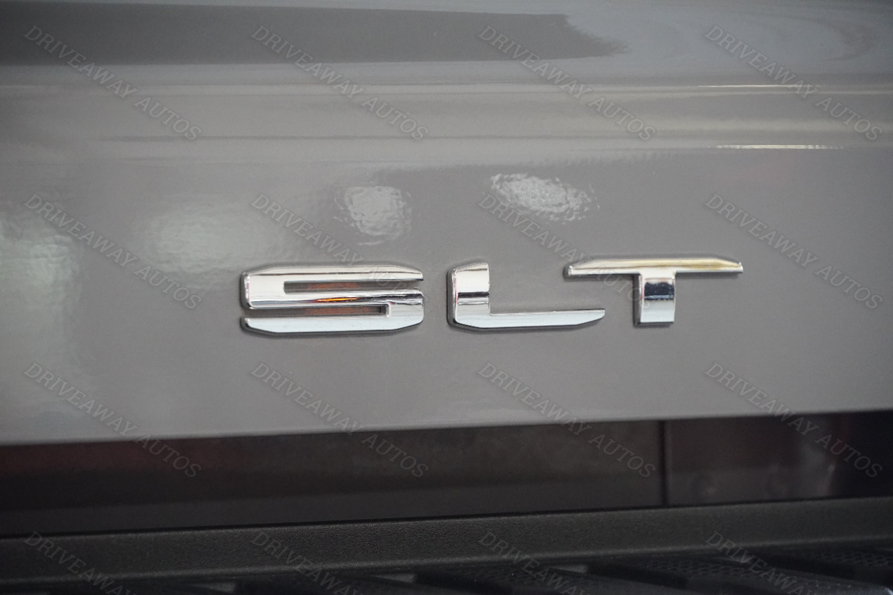 GMC Sierra 2500HD 4WD Crew Cab 159" SLT 2024 GMC Sierra 2500HD 4WD Crew Cab 159" SLT 2024