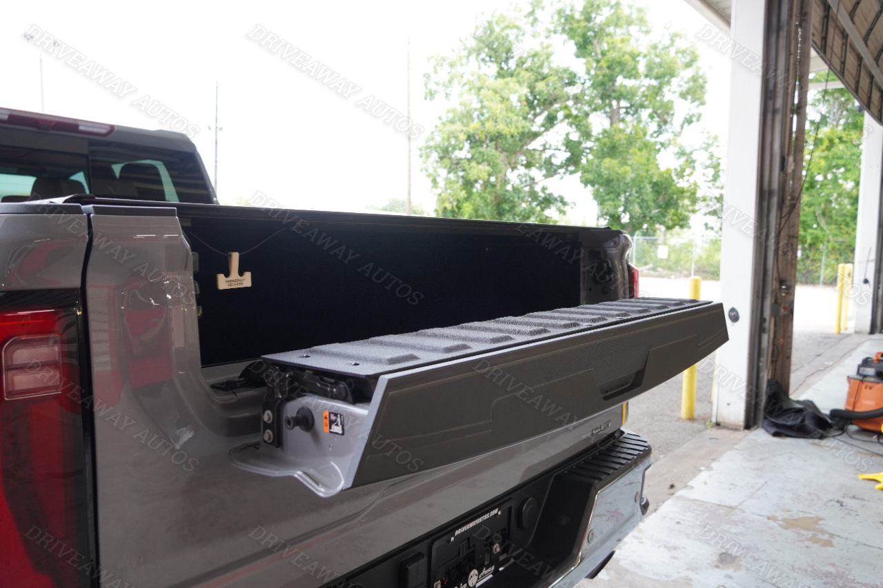 GMC Sierra 2500HD 4WD Crew Cab 159" SLT 2024 GMC Sierra 2500HD 4WD Crew Cab 159" SLT 2024