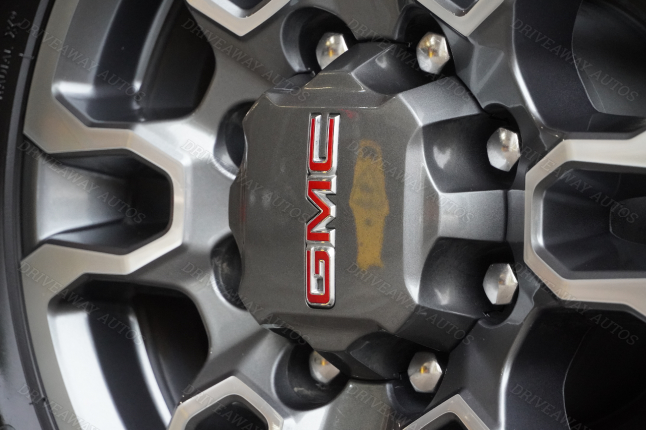GMC Sierra 2500HD 4WD Crew Cab 159" SLT 2024 GMC Sierra 2500HD 4WD Crew Cab 159" SLT 2024