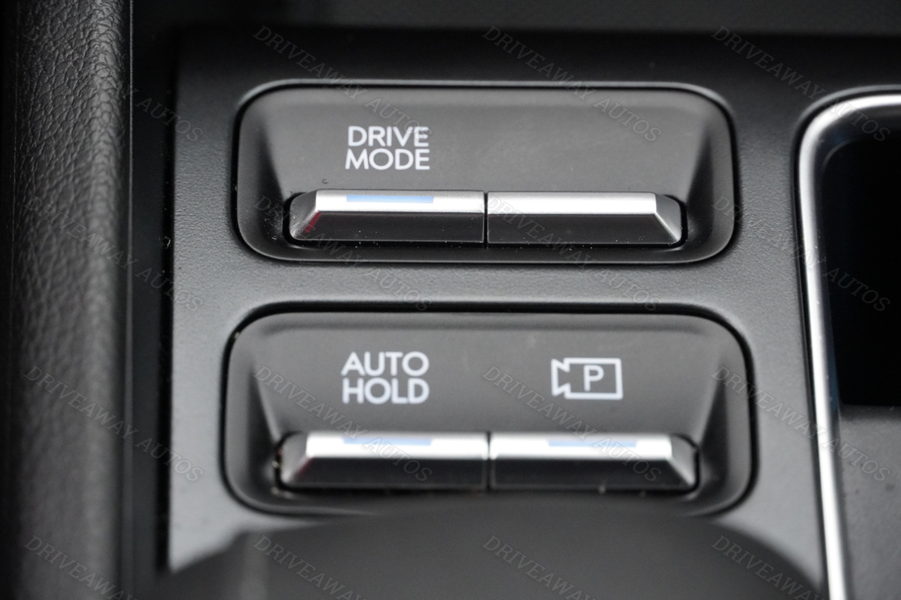 Hyundai Sonata SEL 2.5L FWD 2024 Hyundai Sonata SEL 2.5L FWD 2024