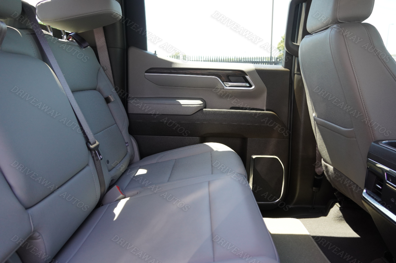 GMC Sierra 1500 4WD Crew Cab 147" SLT 2024 GMC Sierra 1500 4WD Crew Cab 147" SLT 2024