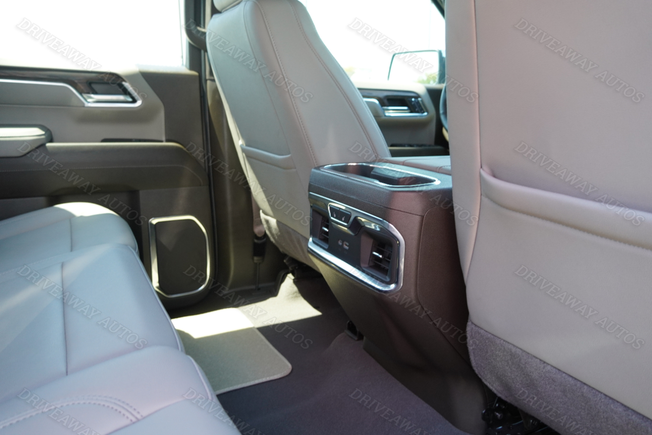 GMC Sierra 1500 4WD Crew Cab 147" SLT 2024 GMC Sierra 1500 4WD Crew Cab 147" SLT 2024
