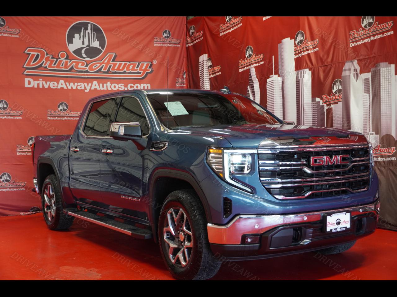 GMC Sierra 1500 4WD Crew Cab 147" SLT 2024