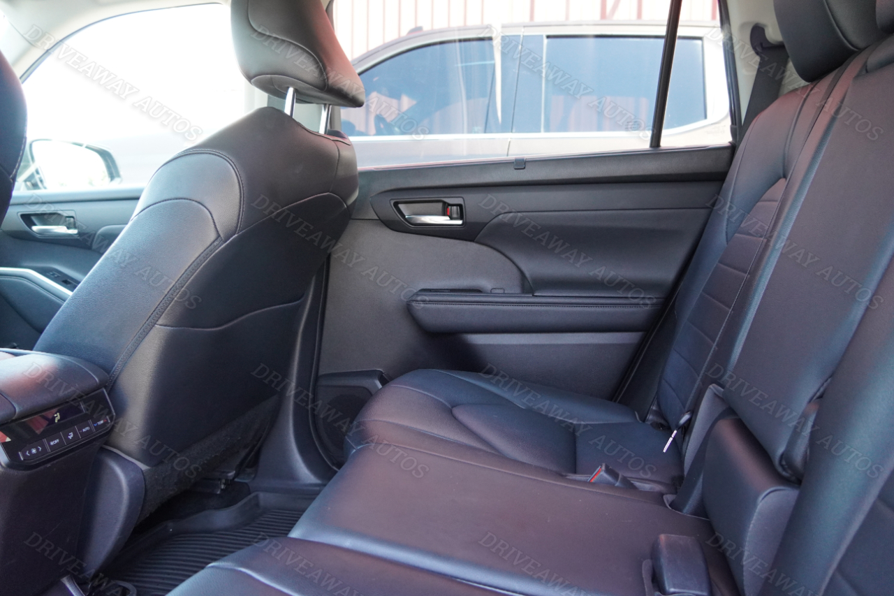 Toyota Highlander XLE AWD (Natl) 2021 Toyota Highlander XLE AWD (Natl) 2021