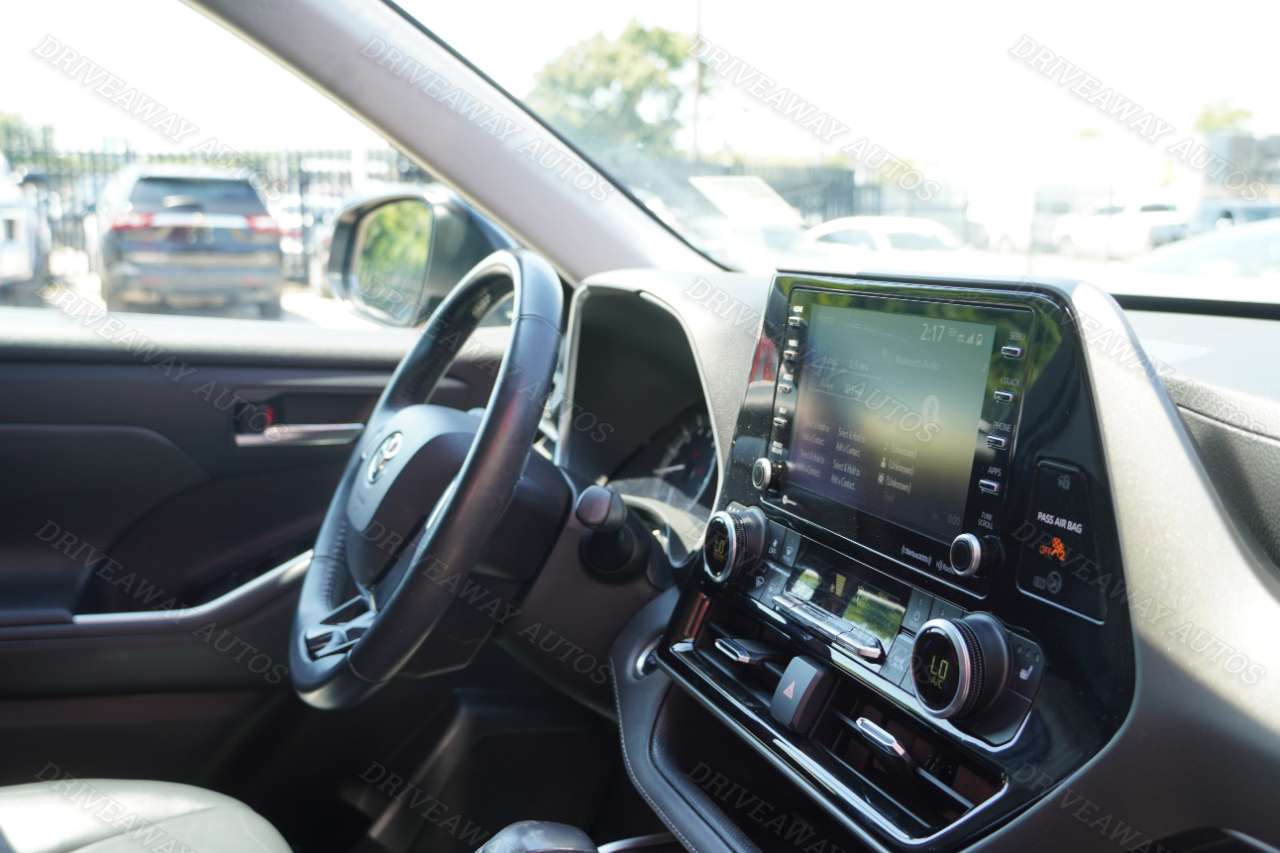 Toyota Highlander XLE AWD (Natl) 2021 Toyota Highlander XLE AWD (Natl) 2021