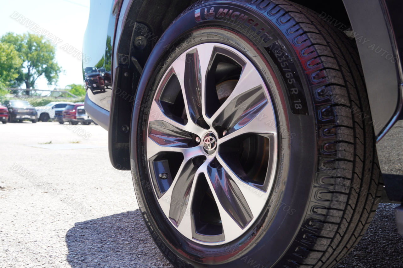 Toyota Highlander XLE AWD (Natl) 2021 Toyota Highlander XLE AWD (Natl) 2021