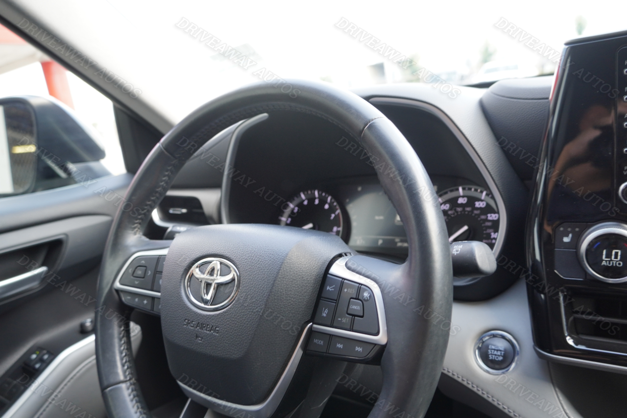 Toyota Highlander XLE FWD (Natl) 2022 Toyota Highlander XLE FWD (Natl) 2022