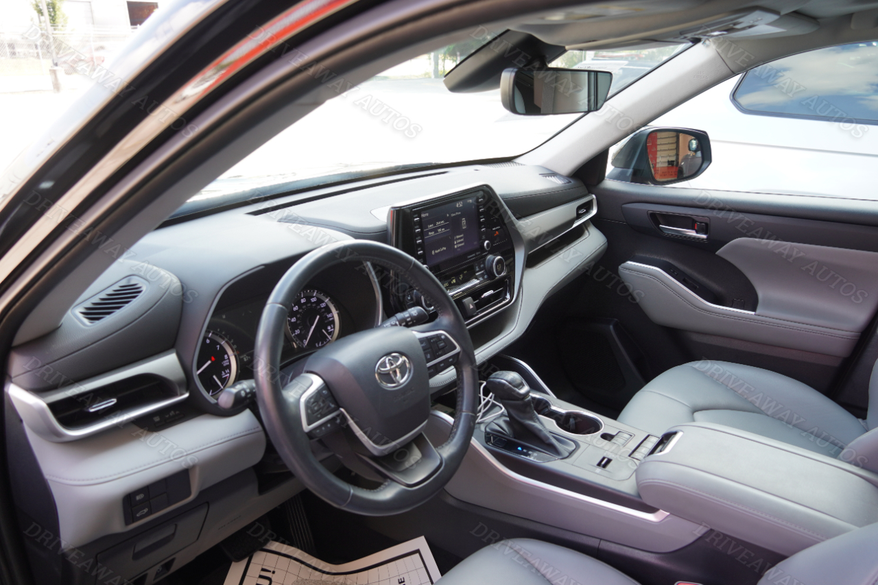 Toyota Highlander XLE FWD (Natl) 2022 Toyota Highlander XLE FWD (Natl) 2022