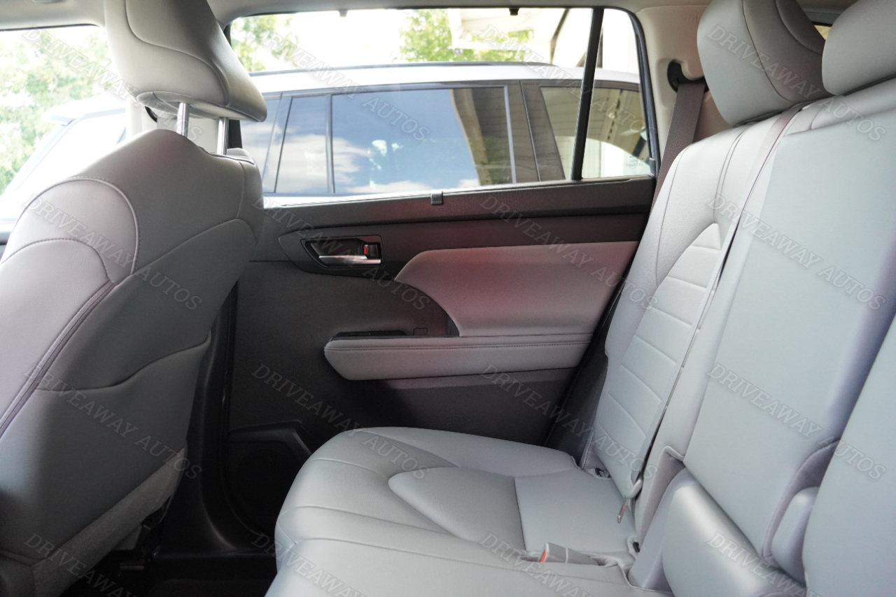 Toyota Highlander XLE FWD (Natl) 2022 Toyota Highlander XLE FWD (Natl) 2022