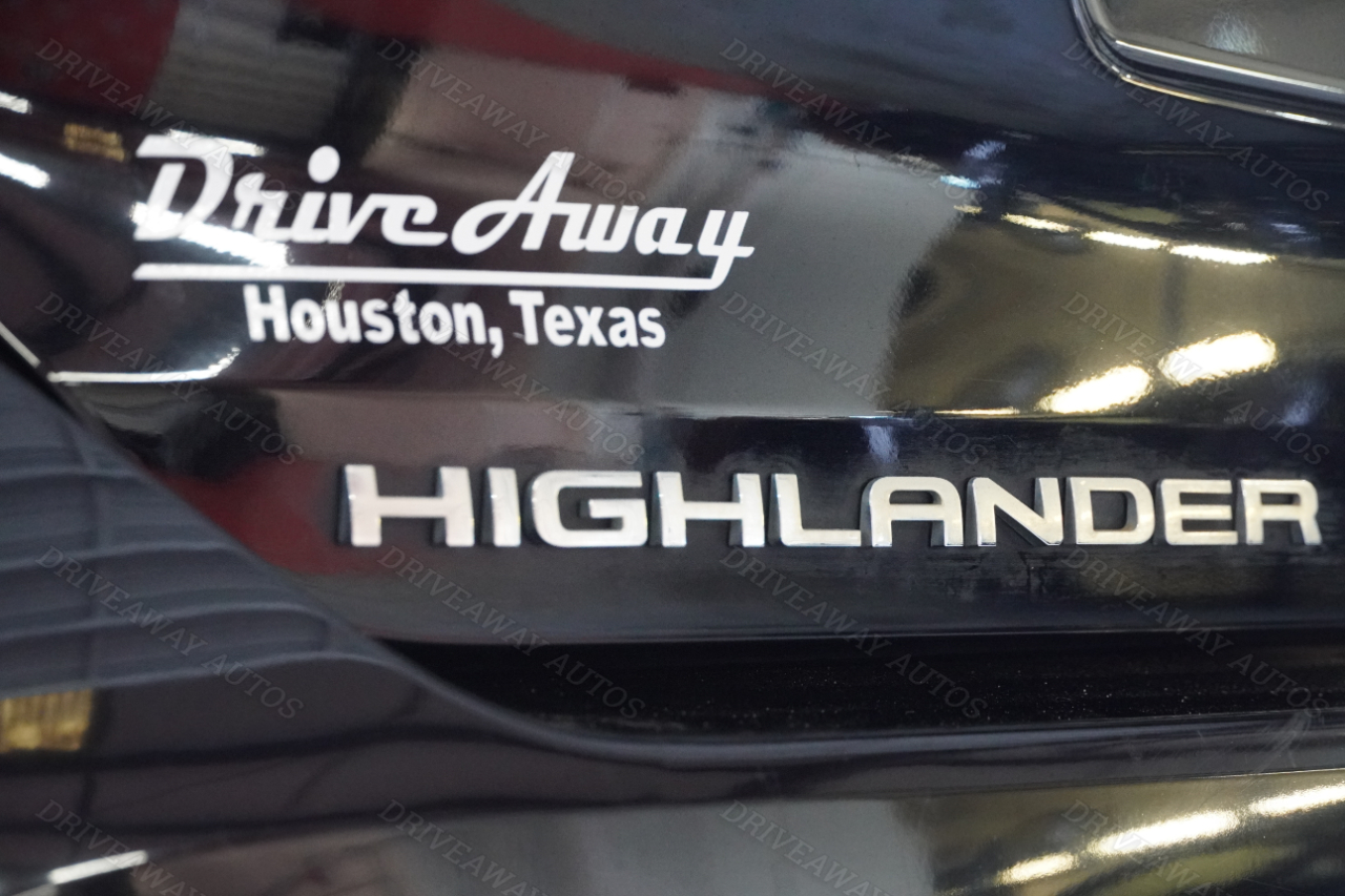 Toyota Highlander XLE FWD (Natl) 2022 Toyota Highlander XLE FWD (Natl) 2022