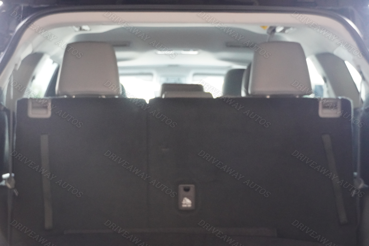 Toyota Highlander XLE FWD (Natl) 2022 Toyota Highlander XLE FWD (Natl) 2022