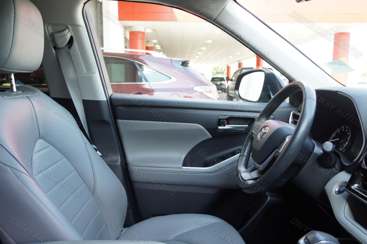 Toyota Highlander XLE FWD (Natl) 2022 Toyota Highlander XLE FWD (Natl) 2022