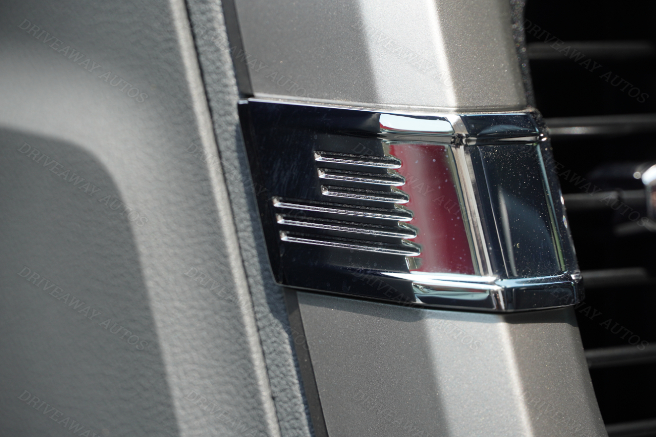 Ford Super Duty F-350 DRW XLT 4WD Crew Cab 8' Box 2025 Ford Super Duty F-350 DRW XLT 4WD Crew Cab 8' Box 2025