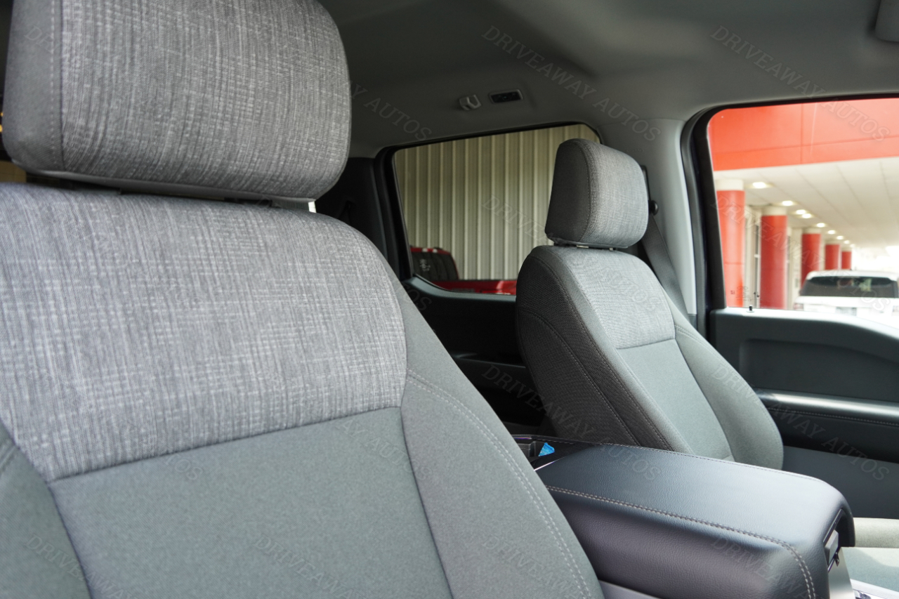 Ford Super Duty F-350 DRW XLT 4WD Crew Cab 8' Box 2025 Ford Super Duty F-350 DRW XLT 4WD Crew Cab 8' Box 2025