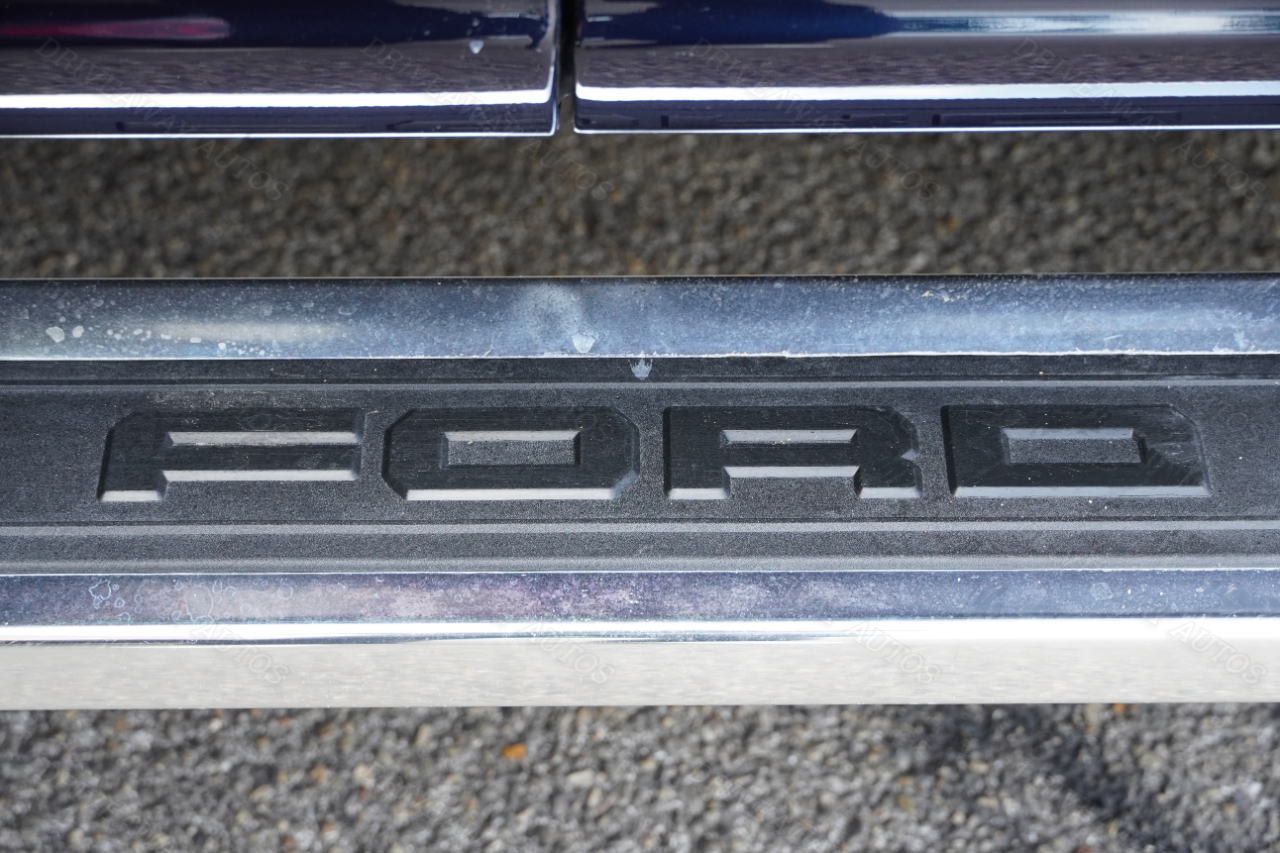 Ford Super Duty F-350 DRW XLT 4WD Crew Cab 8' Box 2025 Ford Super Duty F-350 DRW XLT 4WD Crew Cab 8' Box 2025