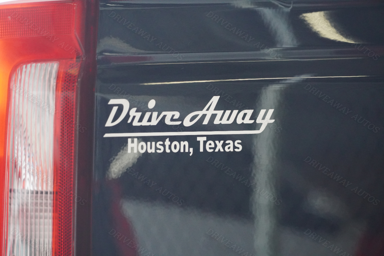 Ford Super Duty F-350 DRW XLT 4WD Crew Cab 8' Box 2025 Ford Super Duty F-350 DRW XLT 4WD Crew Cab 8' Box 2025